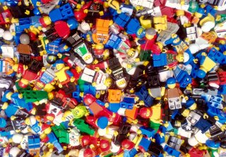 25 LEGO® Figuren aus vielen bereichen City, Piraten, usw